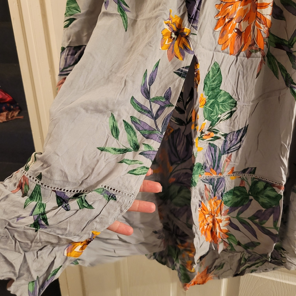 Gray Skirt With Bright Floral (Orange, Purple, Green, Yellow) Size LARGE NWT - Picture 2 of 9